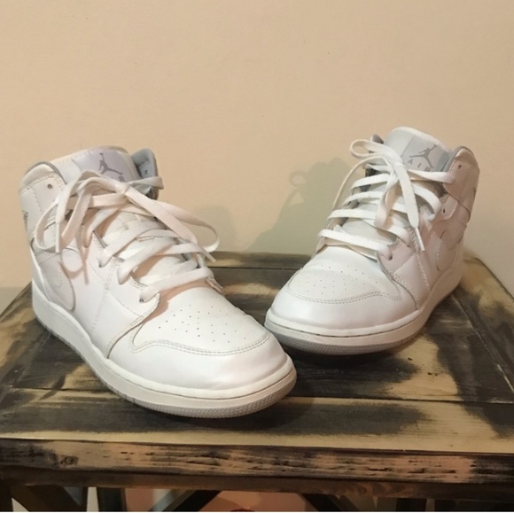 Jordan Shoes - Mid Air Jordan Youth 7